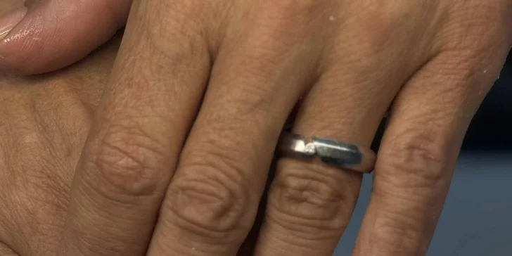 Manikúra i pedikúra: klasická, lakování gel lakem či shellacem i gelové a akrylové nehty