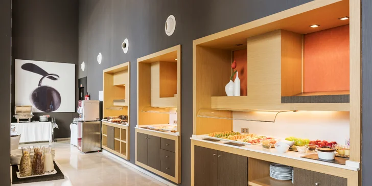 Dovolená ve Španělsku: 3* hotel se snídaní, autobusy na pláž, Oceánografický park