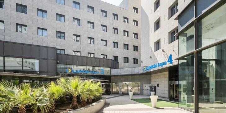 Dovolená ve Španělsku: 3* hotel se snídaní, autobusy na pláž, Oceánografický park