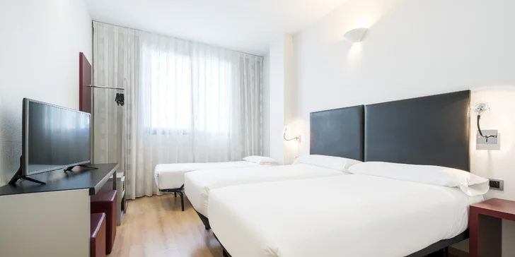 Dovolená ve Španělsku: 3* hotel se snídaní, autobusy na pláž, Oceánografický park