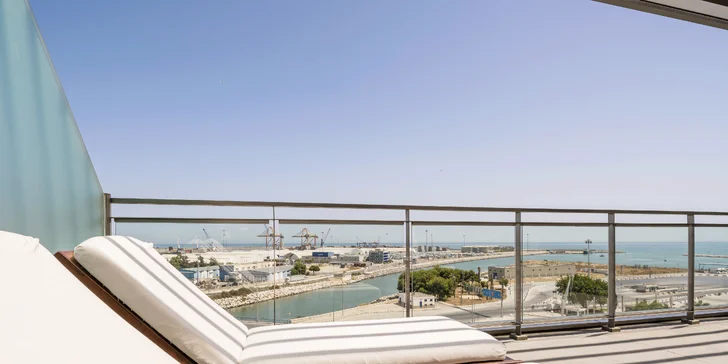 Slunečná Málaga: 4* hotel přímo u pláže, snídaně v ceně