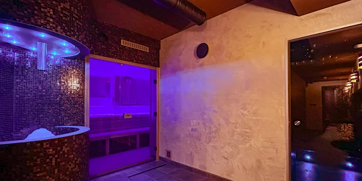2 hodiny ve wellness se saunovým světem a vířivkou pro 1 nebo 2 osoby