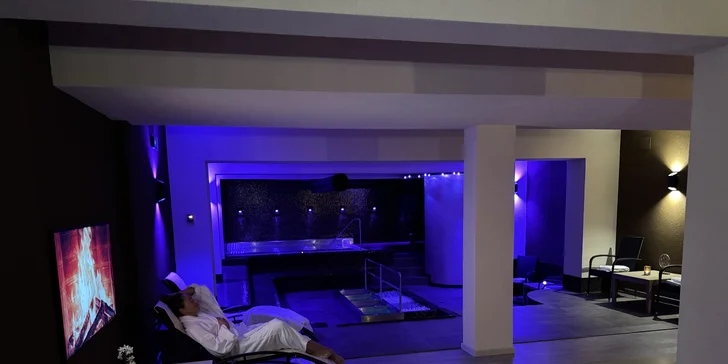 2 hodiny ve wellness se saunovým světem a vířivkou pro 1 nebo 2 osoby