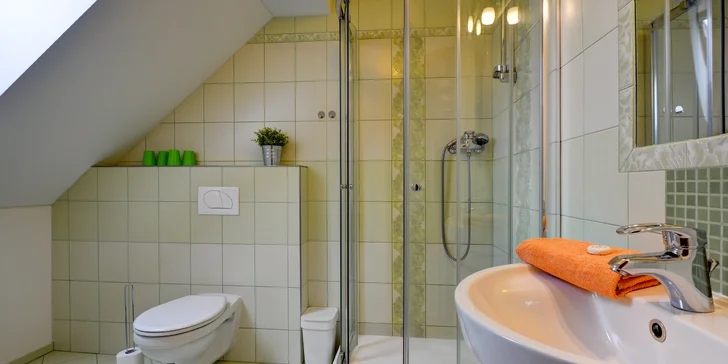 Dovolená s výhledem na Loket: rodinný penzion se snídaní a vstupem do wellness