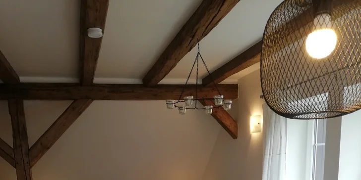 Dovolená s výhledem na Loket: rodinný penzion se snídaní a vstupem do wellness