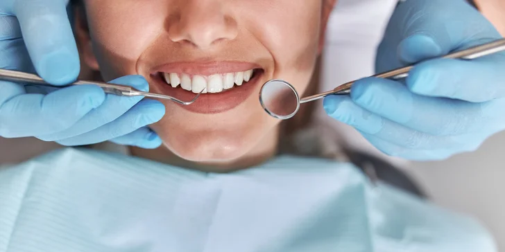 Dentální hygiena pro děti i dospělé vč. pískování a odstranění zubního kamene ultrazvukem