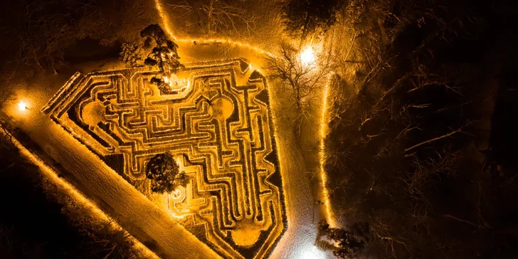 Vstupenky do osvětleného parku: Labyrinty světla, ráj srdce na Zámku Loučeň