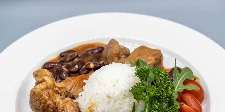 Pohodový pobyt v srdci lázeňského města Poděbrady s polopenzí a vínem