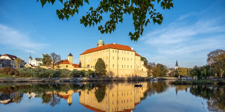 Pohodový pobyt v srdci lázeňského města Poděbrady s polopenzí a vínem