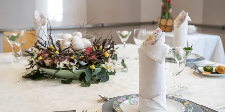 Pohodový pobyt v srdci lázeňského města Poděbrady s polopenzí a vínem