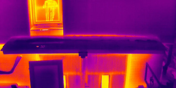 Letecké práce dronem: zjištění tepelných úniků vašeho domu či kontrola fotovoltaických panelů