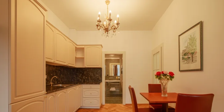 Luxusní hotel na karlovarské kolonádě: pobyt s možností snídaně i pivních lázní