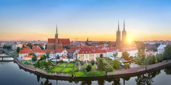 Vlakem do Vratislavi: hotel se snídaní, jízdenka na MHD i český průvodce