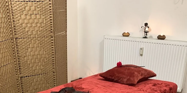 Masážní tantrický rituál s aroma oleji pro ženy: 120 minut cesty sama k sobě