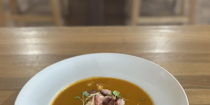 Vouchery v hodnotě 500-1500 Kč na pokrmy i nápoje v restauraci Centrum Lihovar