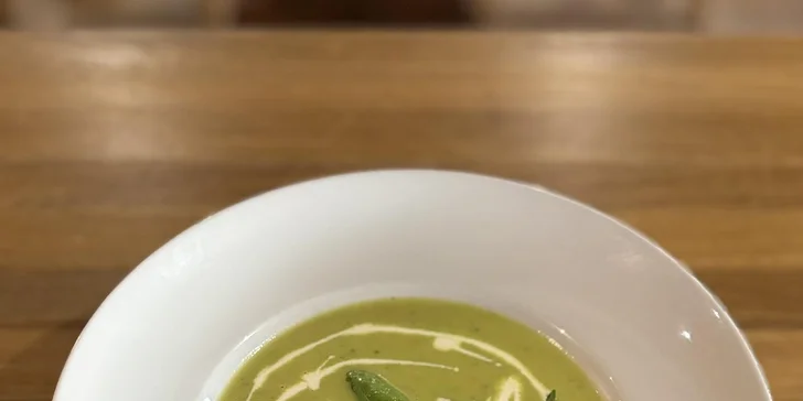 Vouchery v hodnotě 500-1500 Kč na pokrmy i nápoje v restauraci Centrum Lihovar