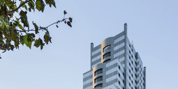 3* hotel ve Valencii: bufetové snídaně a venkovní bazén, 3 km od historického centra