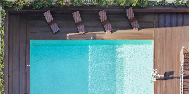 3* hotel ve Valencii: bufetové snídaně a venkovní bazén, 3 km od historického centra