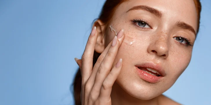 Rozmazlete svou pleť: základní či hloubkové kosmetické ošetření, vč. varianty s barvením řas a obočí