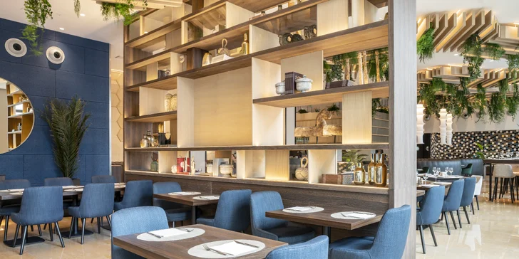 4* hotel ve Valencii: bufetové snídaně a venkovní bazén, 3 km od historického centra