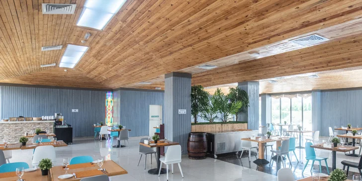 Spojené arabské emiráty: BM Beach Hotel**** s all inclusive a bazénem přímo u pláže