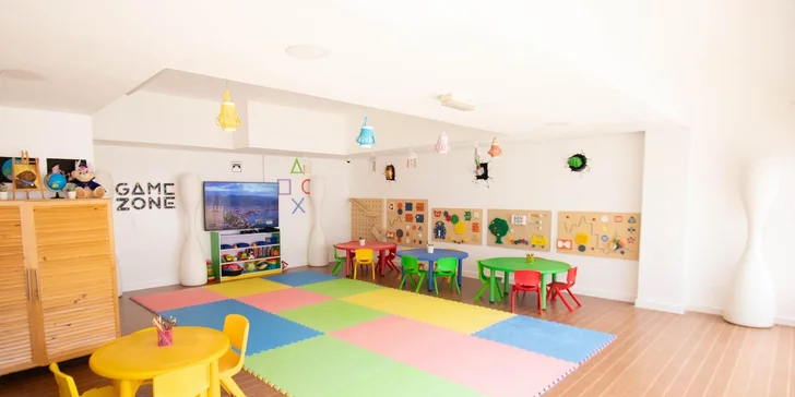 Spojené arabské emiráty: BM Beach Hotel**** s all inclusive a bazénem přímo u pláže