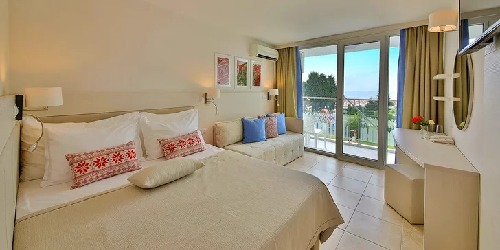 Varna letecky: hotel Kaliakra Mare**** u pláže, all inclusive, český dětský klub