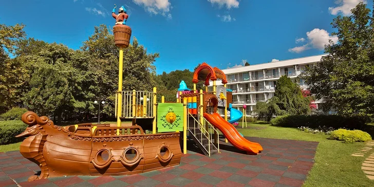 Varna letecky: hotel Kaliakra Mare**** u pláže, all inclusive, český dětský klub