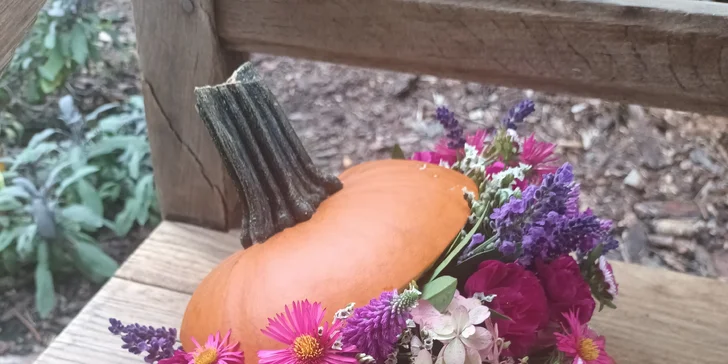 3hod. floristický kurz v Karlíně dle výběru: kytice, věnce či florální obraz