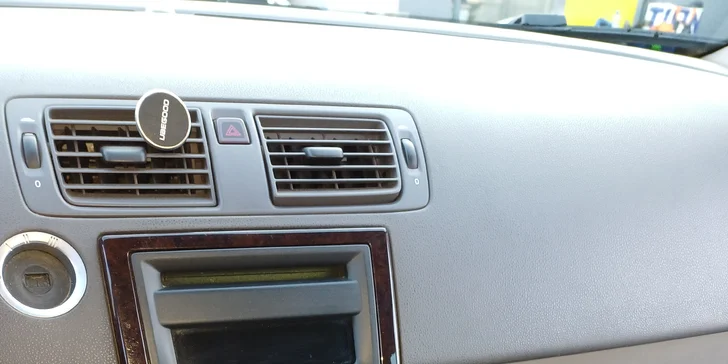 Čištění interiéru auta: suchý i mokrý program i varianta pro silně znečištěné vozy a dodávky