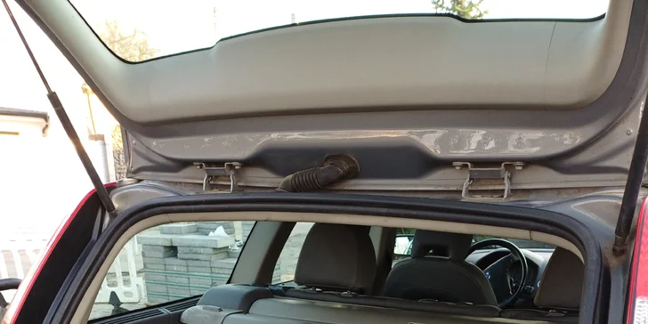 Čištění interiéru auta: suchý i mokrý program i varianta pro silně znečištěné vozy a dodávky