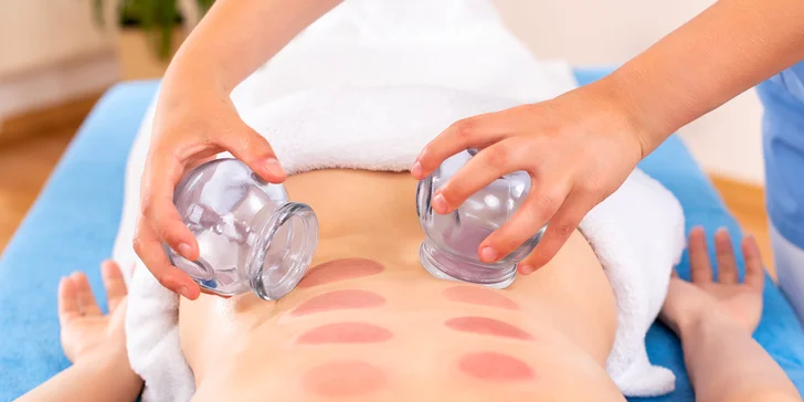 Relaxační masáž s lávovými kameny, nebo sportovní masáž s baňkováním