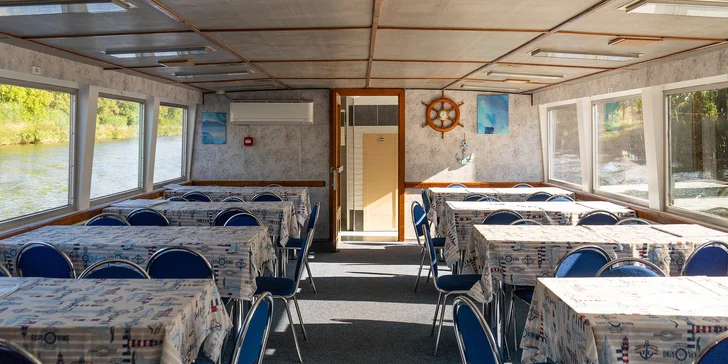 Hodinová plavba po Labi na výletní lodi Král Jiří: z Poděbrad k Nymburku nebo na soutok Labe s Cidlinou