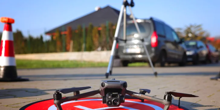 Letecké práce dronem: zjištění tepelných úniků vašeho domu či kontrola fotovoltaických panelů