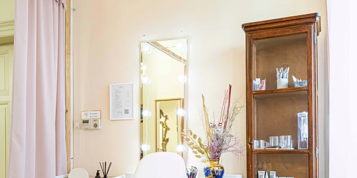 Laminace obočí nebo řas včetně barvení a speciální sérum jako dárek