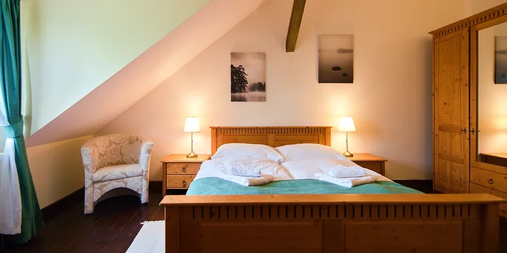 Pobyt v hotelu u hradu Buchlov se snídaněmi i večeřemi a wellness či masáží