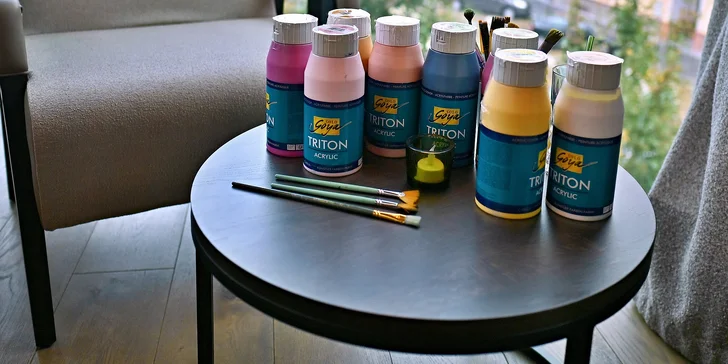 Zážitkové malování barvami s proseccem: Uvolněte kreativitu a odneste si originální obraz