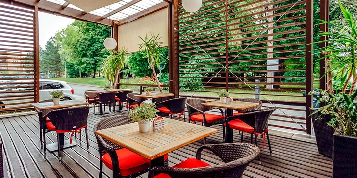 Wellness pobyt v Turčianských Teplicích s polopenzí, procedurami a vstupem do spa a aquaparku