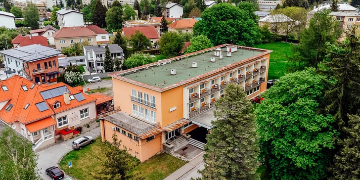 Wellness pobyt v Turčianských Teplicích s polopenzí, procedurami a vstupem do spa a aquaparku