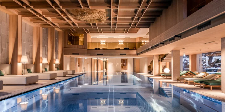 Luxusní horský resort v Tyrolských Alpách s nekonečným wellness, zábavou pro děti a polopenzí +