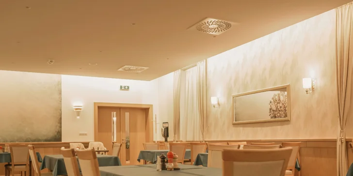 Pobyt s polopenzí v pohádkovém Zámku Františka II. Rákócziho na úpatí Tokaje