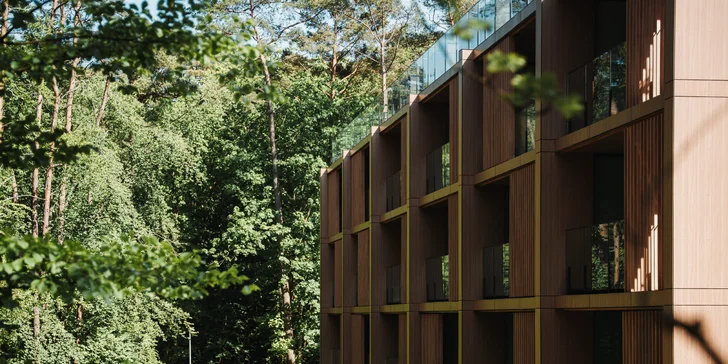 Nové apartmány u Baltu 15 min. od pláže: snídaně, bazény, vířivky a sauna