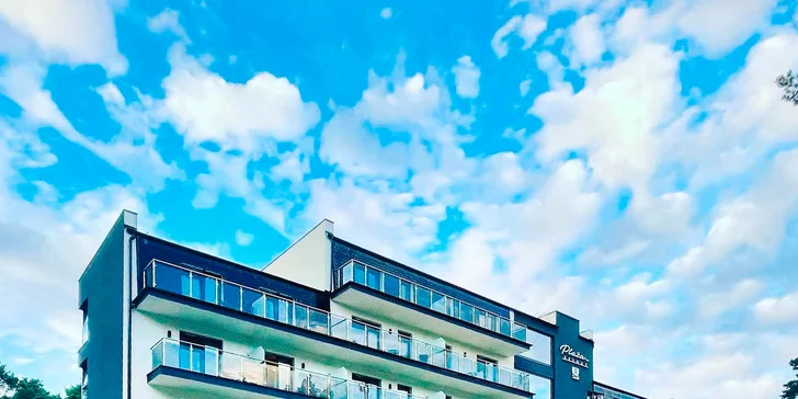 Navštivte slavné písečné duny v Łebě: apartmány u pláže, snídaně či polopenze