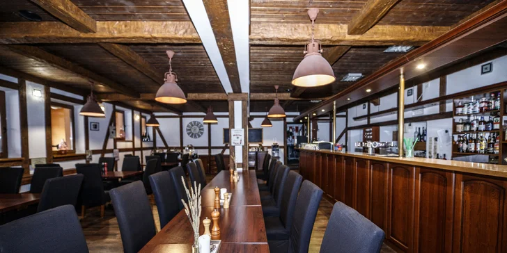 Luxusní tříchodové menu pro dva: Tomahawk z bizona v resortu Vigvam pro 2 osoby