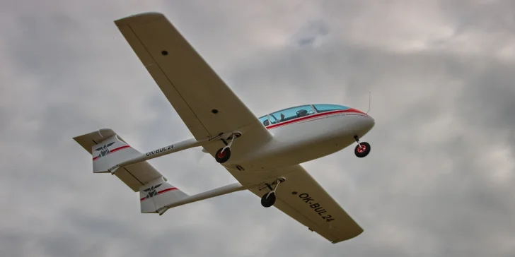Pilotem na zkoušku: seznámení s letadlem i možnost převzít řízení, 20–60 minut