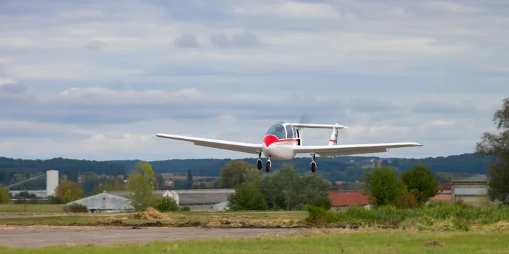 Pilotem na zkoušku: seznámení s letadlem i možnost převzít řízení, 20–60 minut