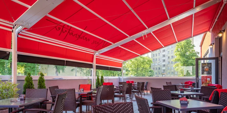 Rodinný oběd v Karviné pro 4 osoby: tříchodové menu včetně polévky a dezertu