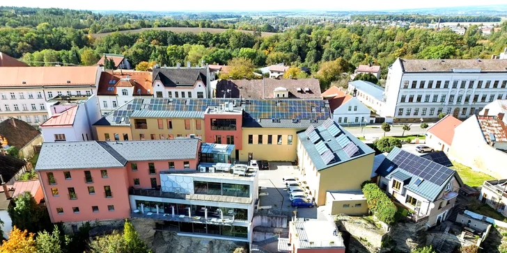 Rajská pohoda na Náchodsku: wellness, snídaně a romantická večeře