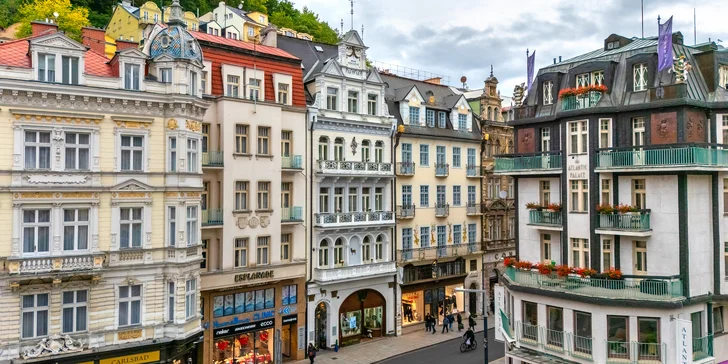 Luxusní hotel na karlovarské kolonádě: pobyt s možností snídaně i pivních lázní