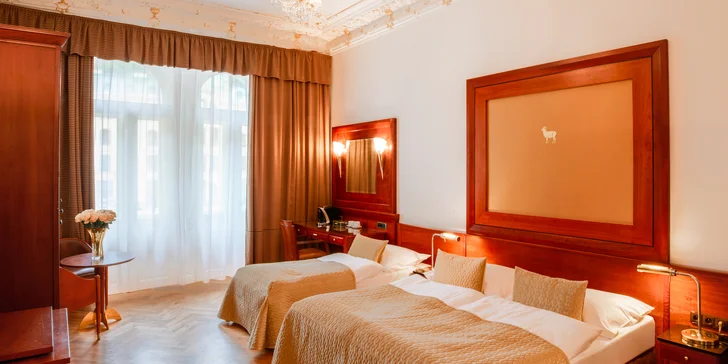 Luxusní hotel na karlovarské kolonádě: pobyt s možností snídaně i pivních lázní